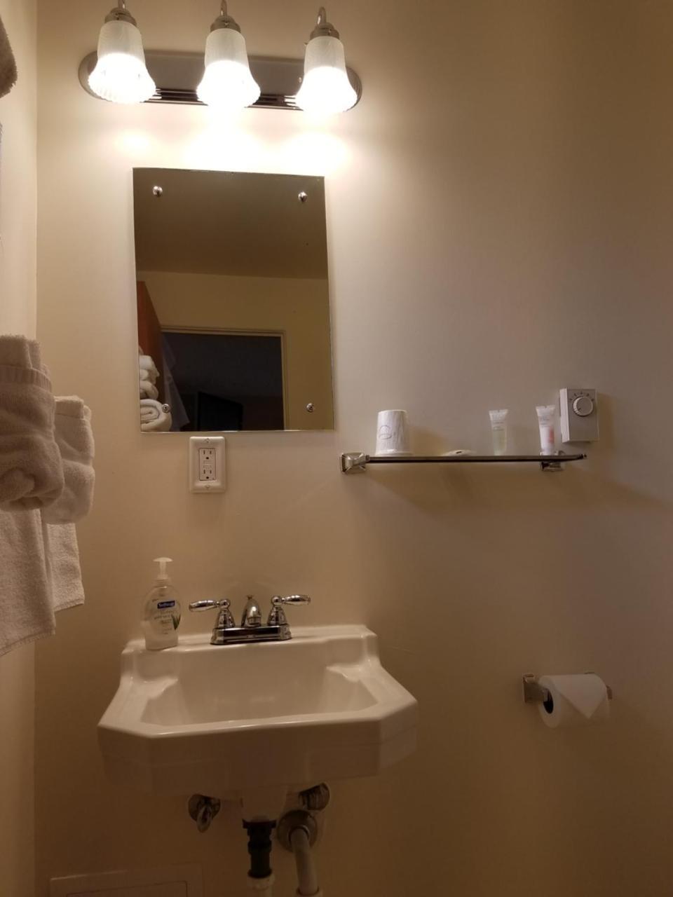 סידני Sleep For Less Motel מראה חיצוני תמונה